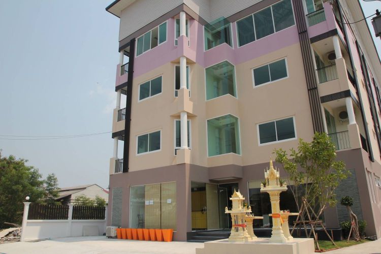 บุญปลูกอพาร์ตเมนท์ (Boonpoolk Apartment)