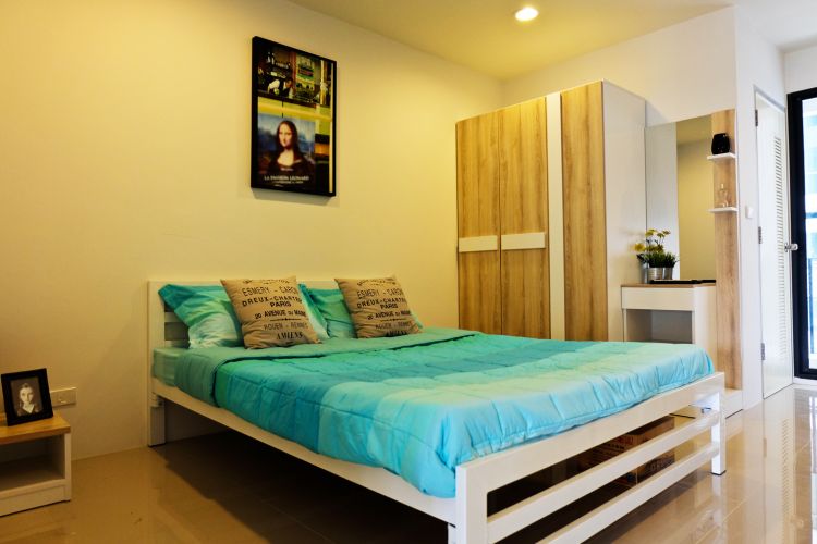 Patio Apartment สะพานใหม่ พิเศ