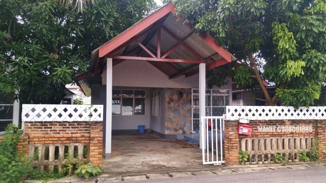 3 bedroom house for rent in Nonghoi Chiangmai close to 89 Plaza Varee school 8000 baht per month