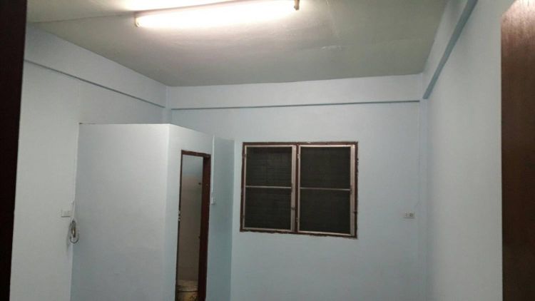 Room for rent Soi Maharaj Charan13