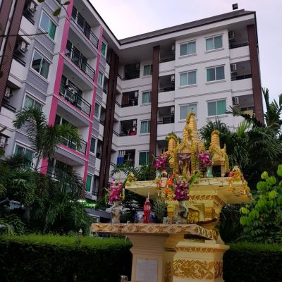 puengtong Apartment