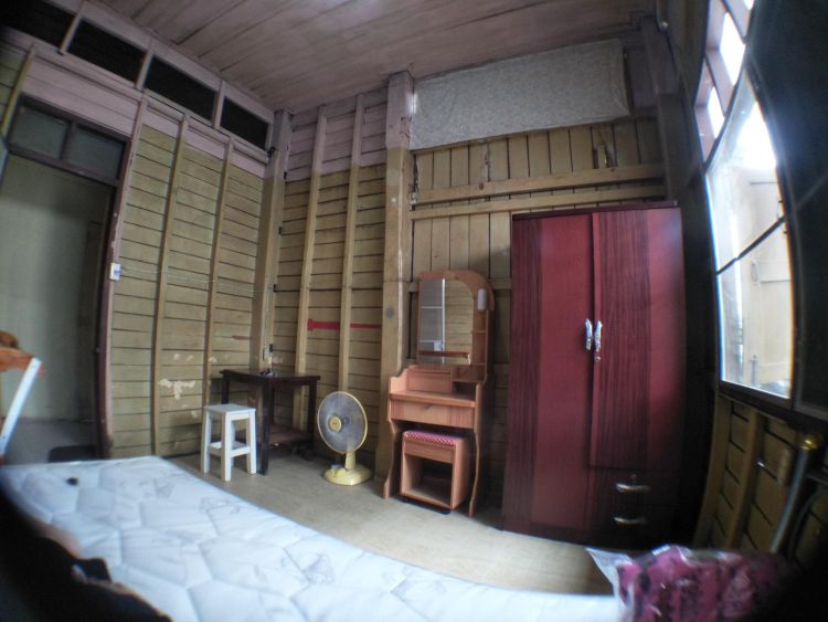 Jedyod room for rent