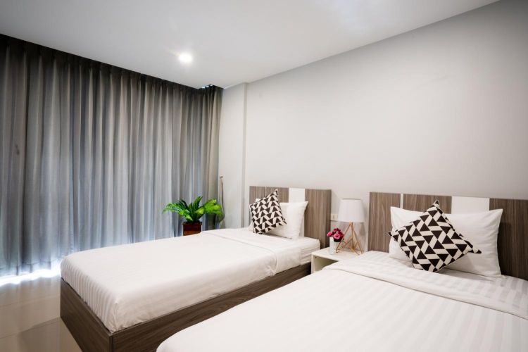 ONPA Hotel and Residence บางแส