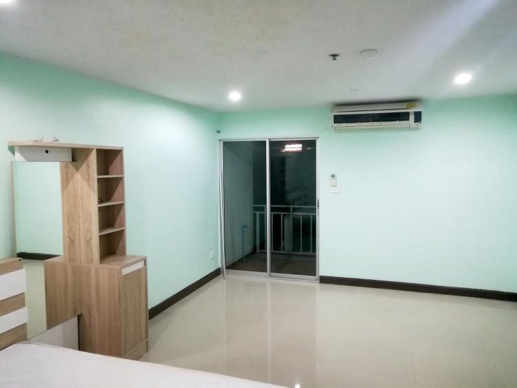 Regent Home 7 -- Room for rent near BTS Bangna (5,500 Baht/month)