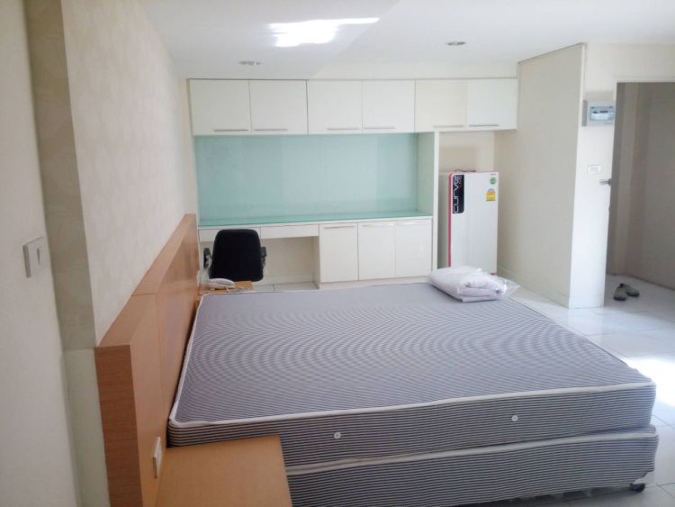 room15: room for rent near chu