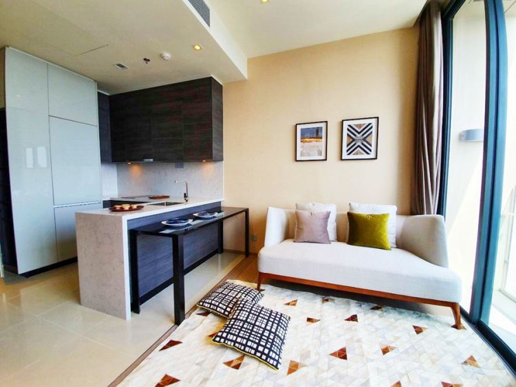 Condo for rent The Esse Asoke