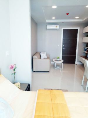 Condo for rent The Metropolis Samrong Interchange.