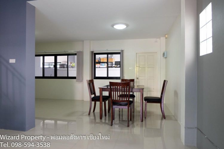 2-storey house for rent near V