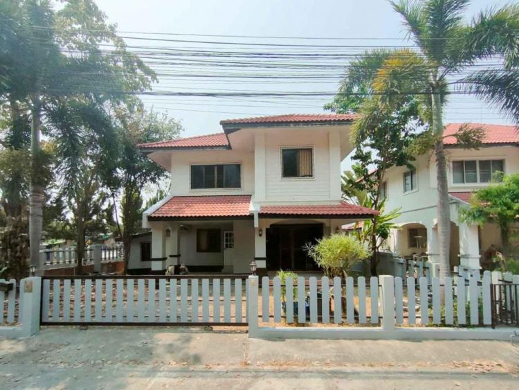 2-storey house for rent near K