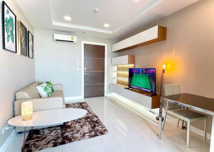 Condo for rent The Metropolis Samrong.