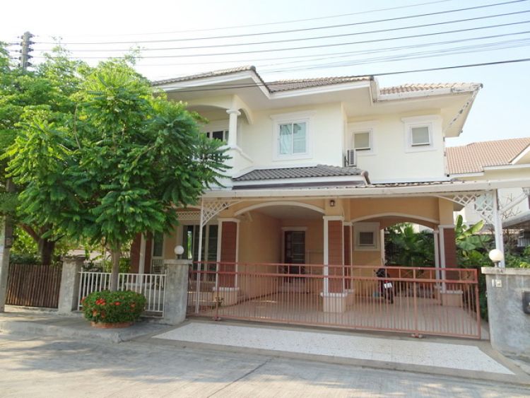 House for rent in Laguna Home, 4 km. from Rimping MeeChock Plaza.