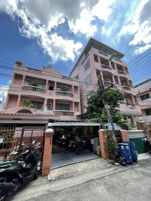 Samran dormitory, Phahon Yothi