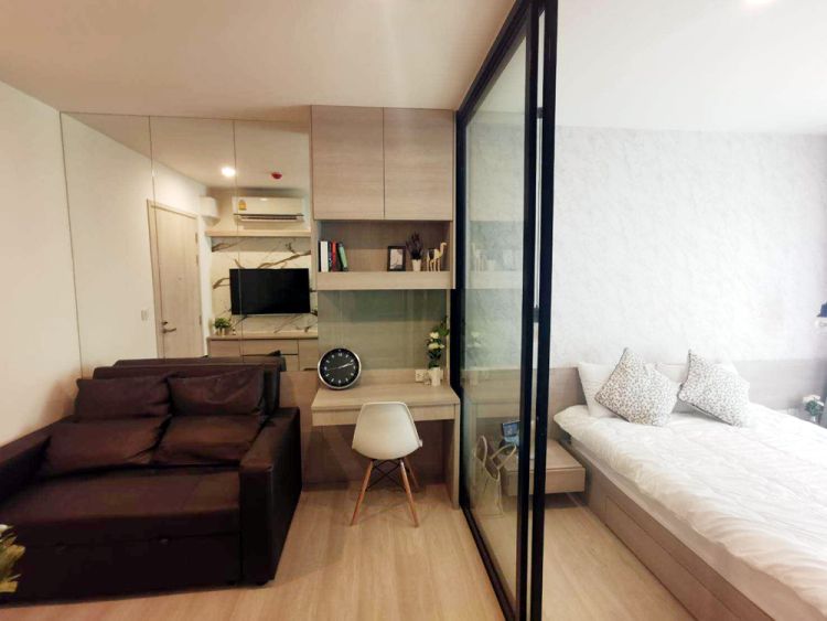 Condo for rent (Life Asoke) MRT Phetchaburi.