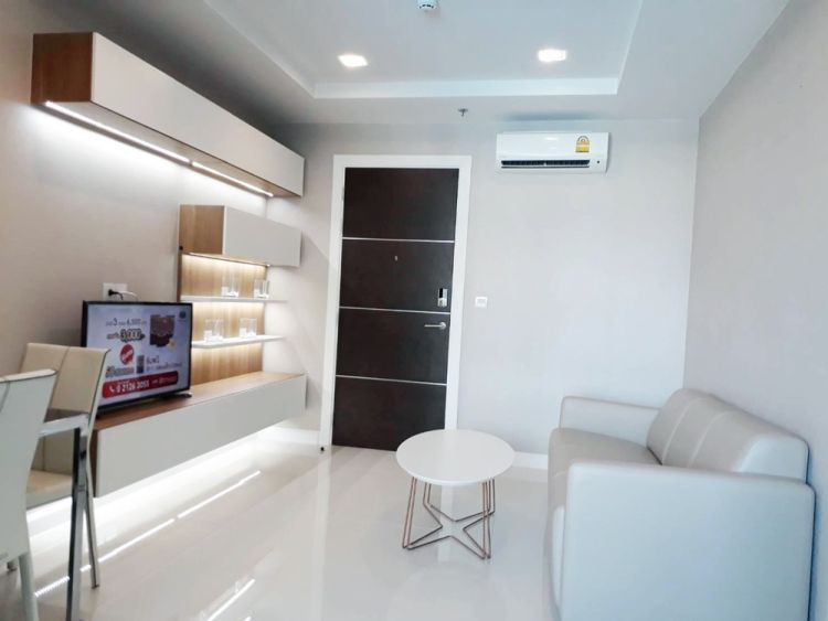 Condo for rent The Metropolis Samrong.