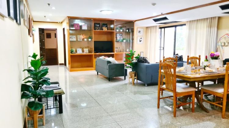 Prestige Sukhumvit23, (2+1)B (3+1)B, 9 minutes walk from MRT & BTS