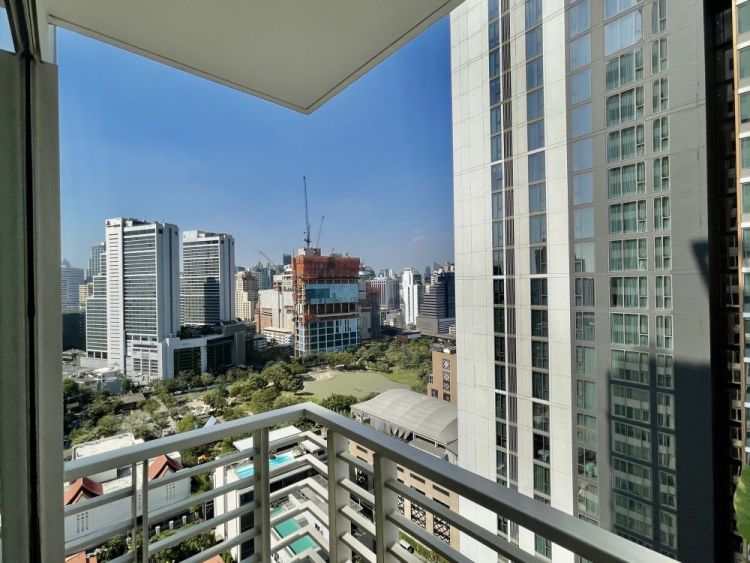 One-Bedroom Apartment in the Heart of the City: Sukhumvit 24