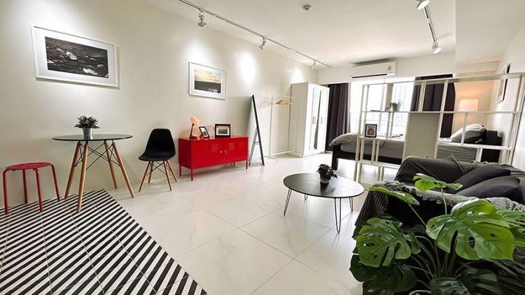 Studio room for rent at Supalai park Condo Phaholyotin. Only 200m to BTS Phaholyotin 24