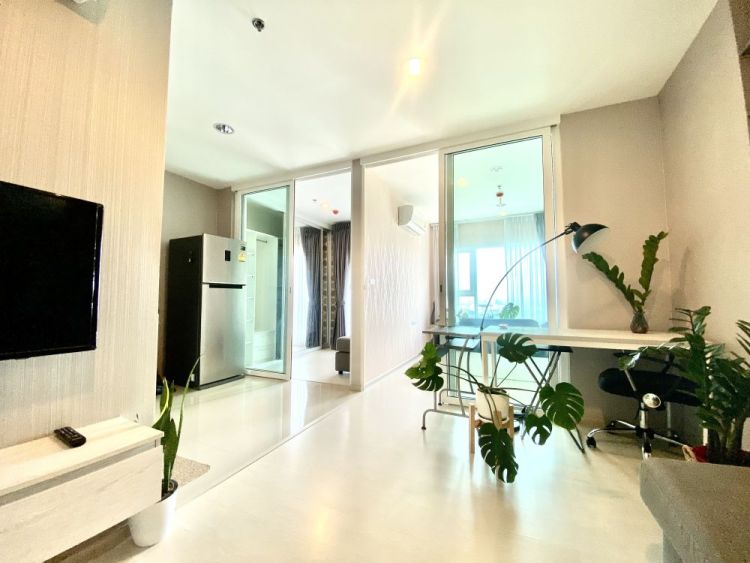 Aspire Erawan luxury apartment/condo for rent