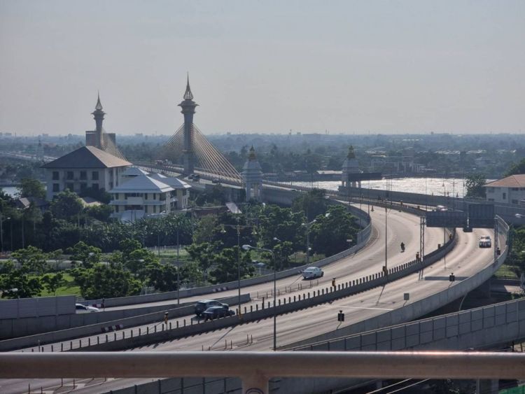 ให้เช่า คอนโด 30 ตรม. วิวแม่น้ําเจ้าพระยา นนทบุรี ใกล้ รถไฟฟ้า