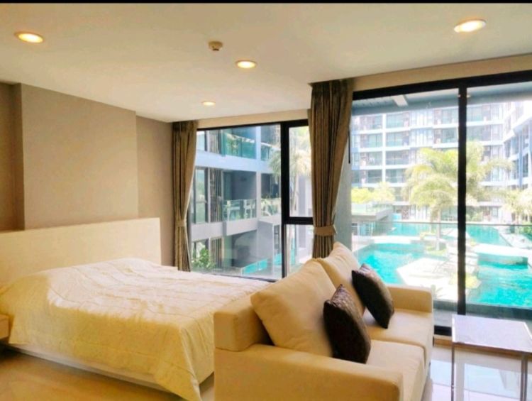 Acqua Condominium ติดทะเลจอมเท