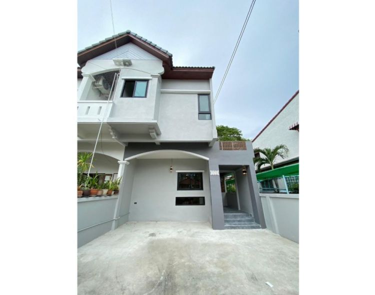 Town House Ramkhamhaeng 36/1 H