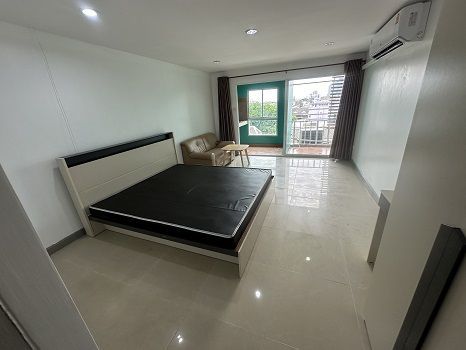 Condo for rent Regent Home 4 n