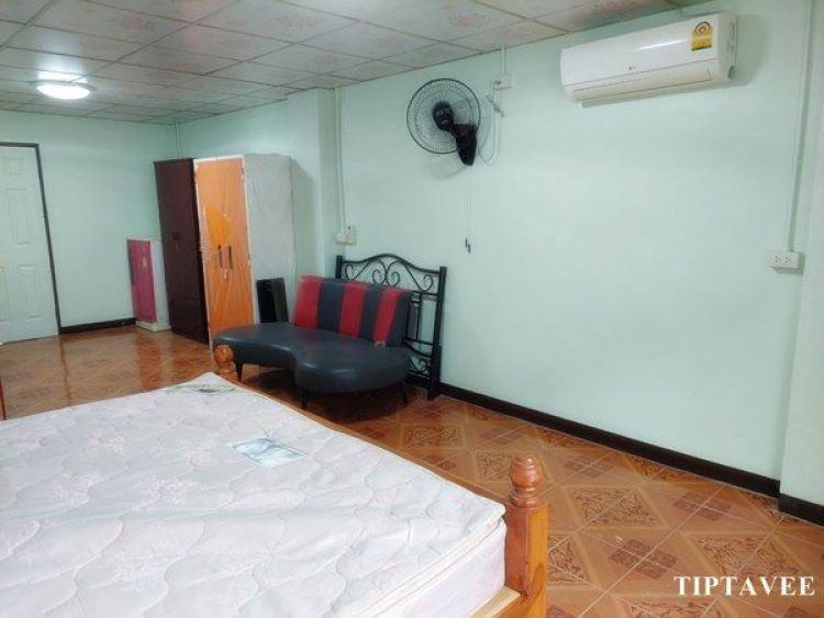 Room for Rent, Near Boriboon M