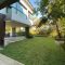 Price reduced Setthasiri Krungthep Kreetha 120K / month 120 sq.wa 3 Beds 4 Baths 1 Living room