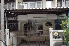 Townhouse for rent with Furnitures Suksawat Road Soi 7