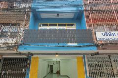 For Rent Commercial Building 3 2/12