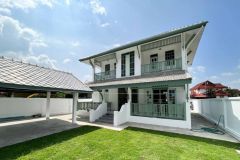 Classic colonial style 2-storey house for rent in Pa Daet-Mae Hia, near Chiang Mai Airport