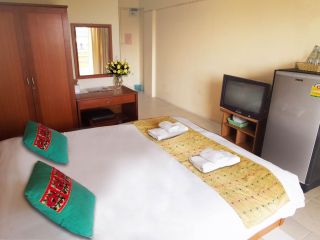 ประเภทห้อง  ห้องแอร์พร้อมเครื่อง