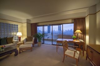 ประเภทห้อง  Deluxe Suites