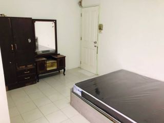 ประเภทห้อง  ห้องด้านหลัง 2,300 บ